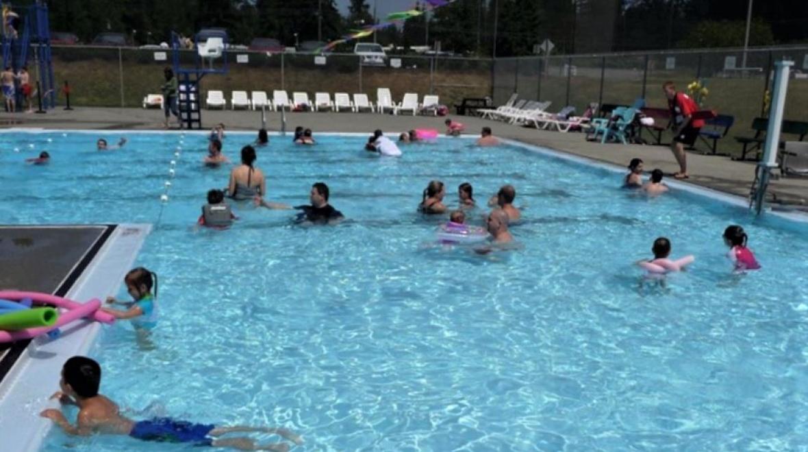 Summer Swimming Outdoor Pools and Water Parks Around Seattle,